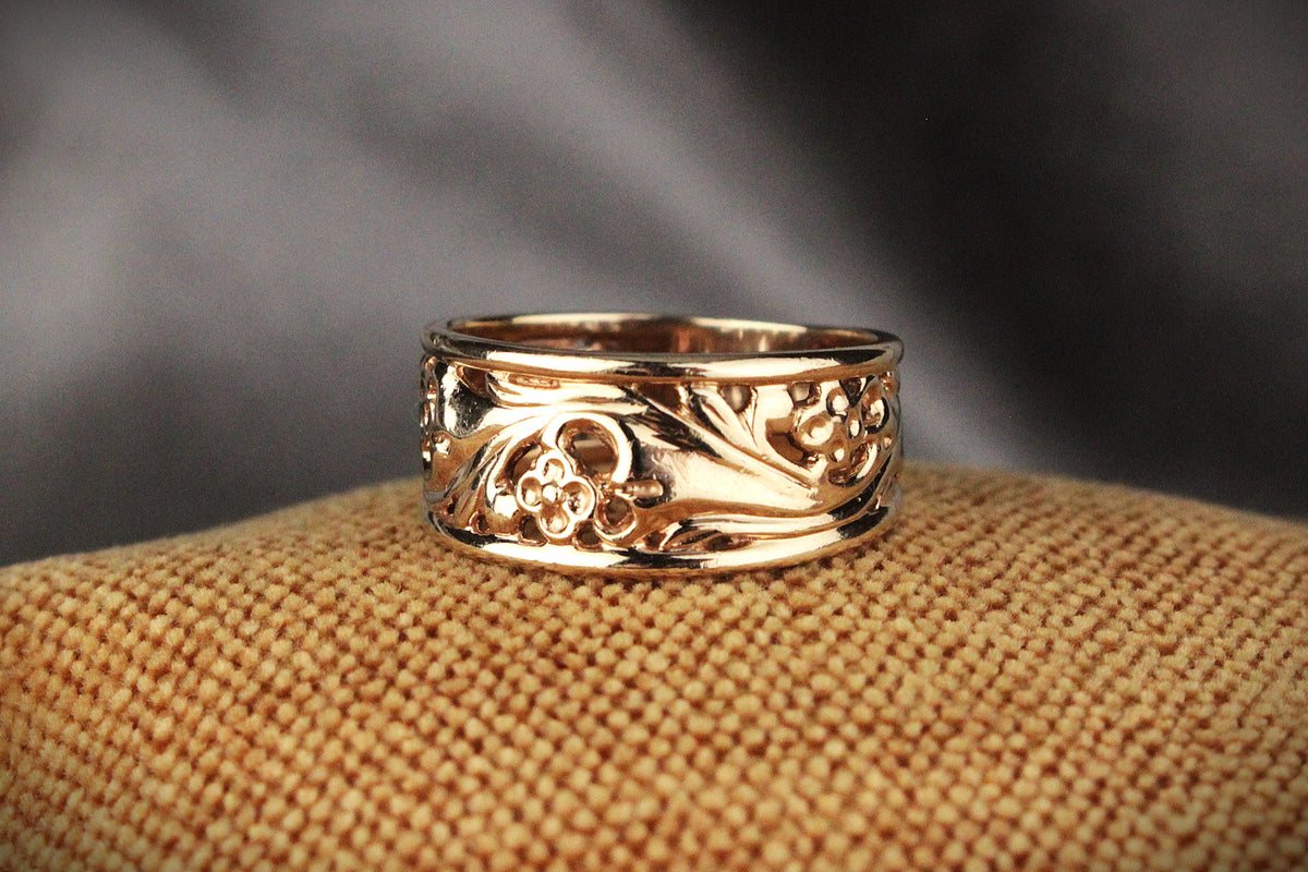 VINTAGE AUSTRALIAN 9ct GOLD FLORAL FILIGREE RING