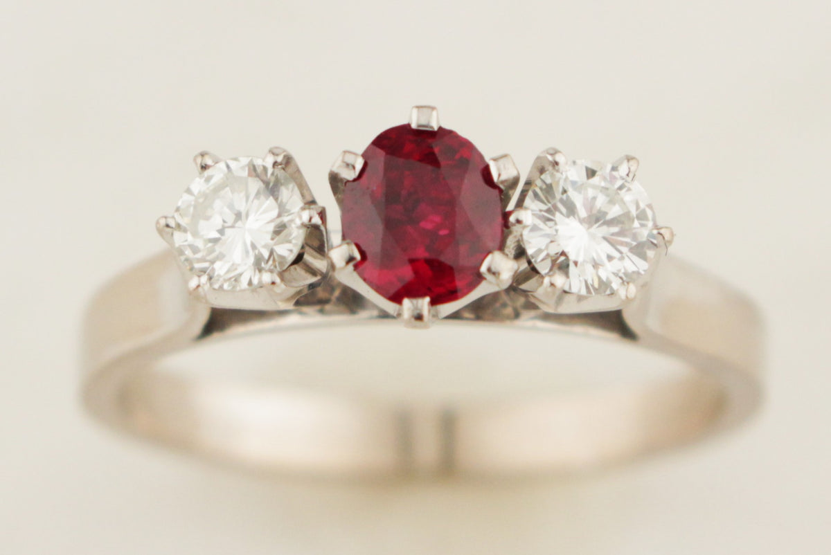 VINTAGE LATE ART DECO c1940 DIAMOND & RUBY RING 18ct WHITE GOLD