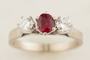 VINTAGE LATE ART DECO c1940 DIAMOND & RUBY RING 18ct WHITE GOLD