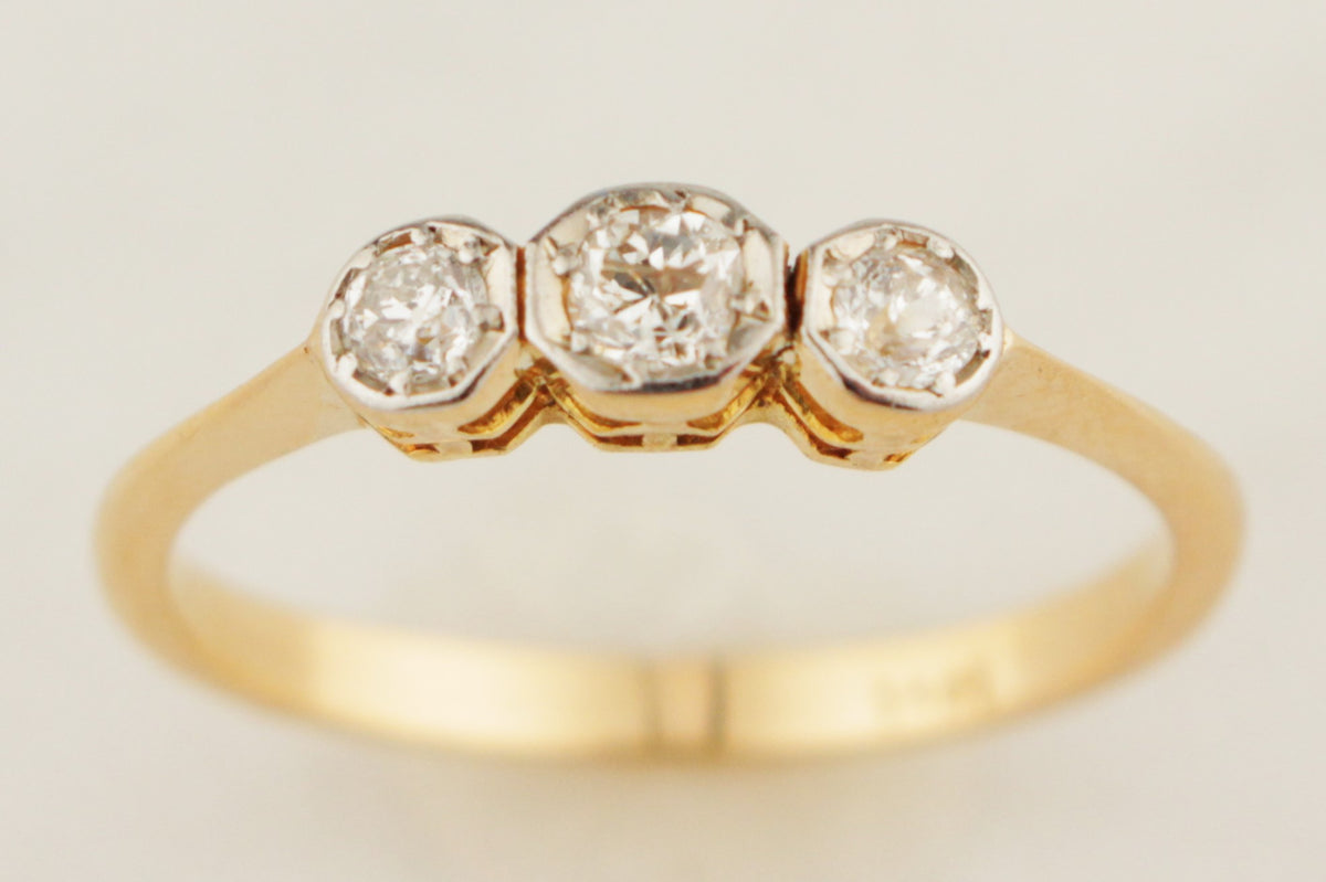 ANTIQUE EDWARDIAN c1910 DIAMOND TRILOGY RING 18ct YELLOW GOLD