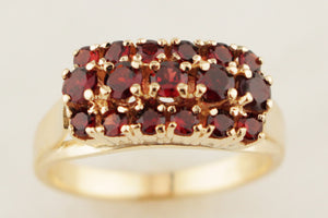 VINTAGE MID-CENTURY GARNET RING 9ct YELLOW GOLD