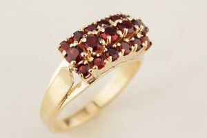 VINTAGE MID-CENTURY GARNET RING 9ct YELLOW GOLD