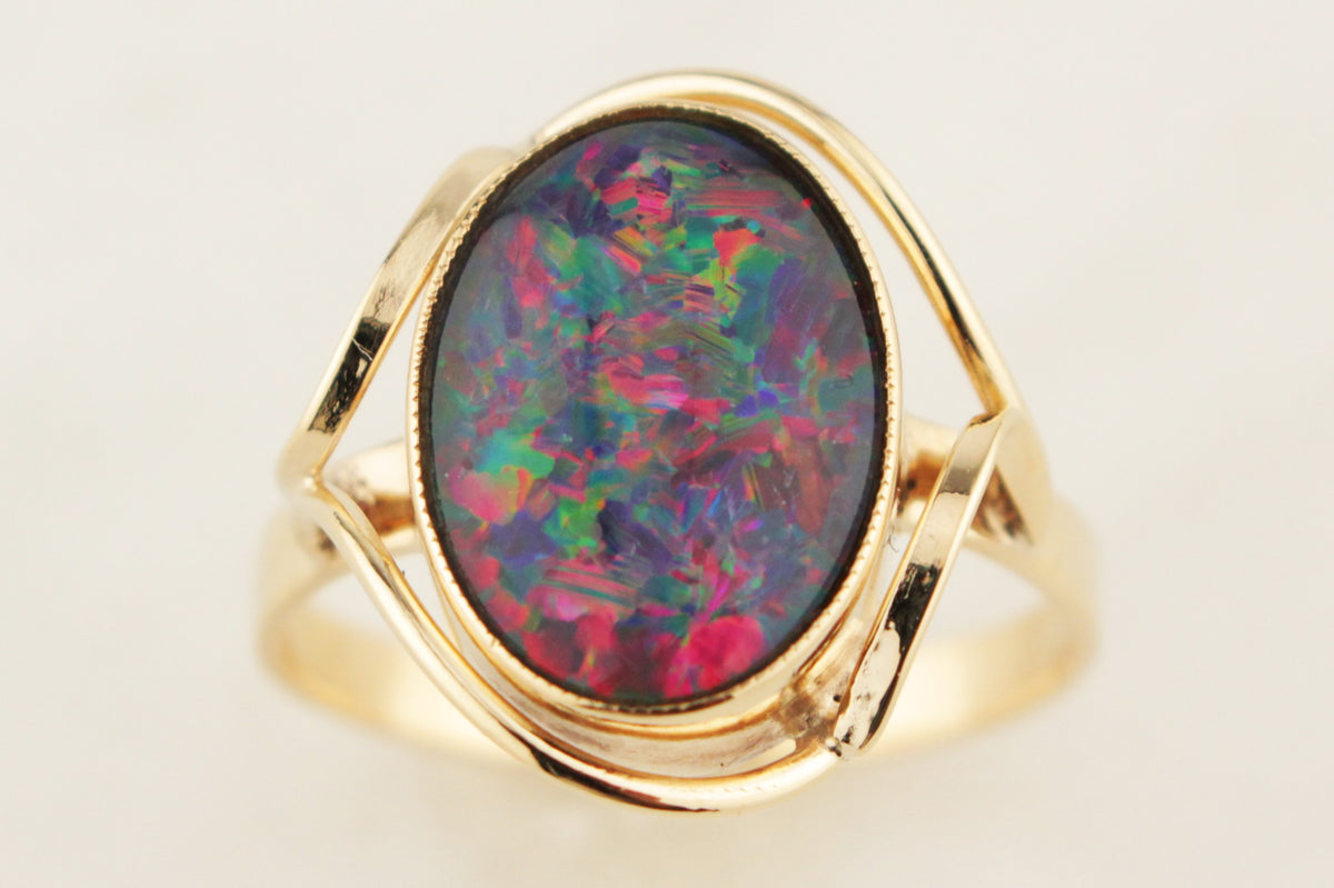 VINTAGE MID CENTYURY c1960 OPAL DOUBLET 9ct YELLOW GOLD