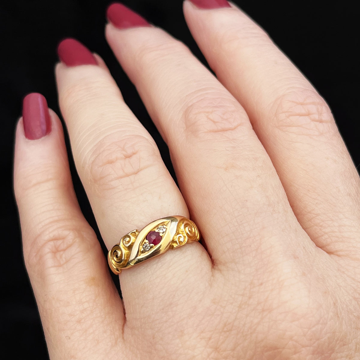 ANTIQUE RUBY &amp; DIAMOND RING 18ct GOLD