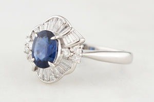 VINTAGE PLATINUM c1950 CEYLON SAPPHIRE & DIAMOND RING