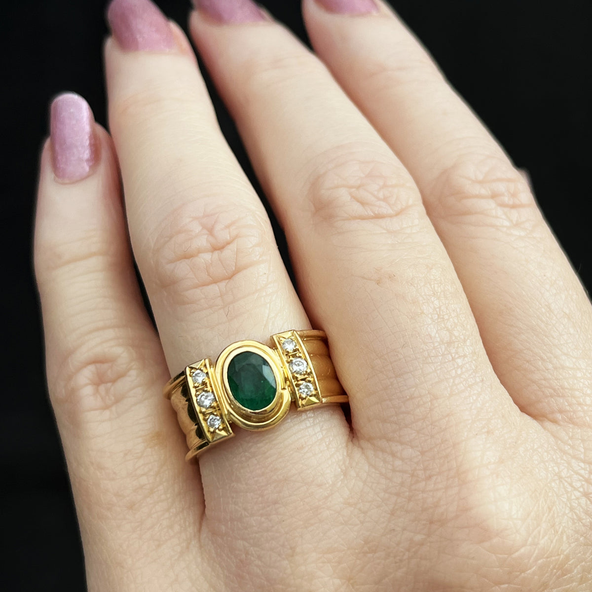 VINTAGE EMERALD &amp; DIAMOND RING 18ct GOLD