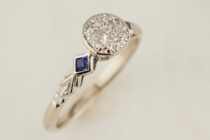 ANTIQUE ART DECO c1920 DIAMOND & SAPPHIRE RING 18ct WHITE GOLD