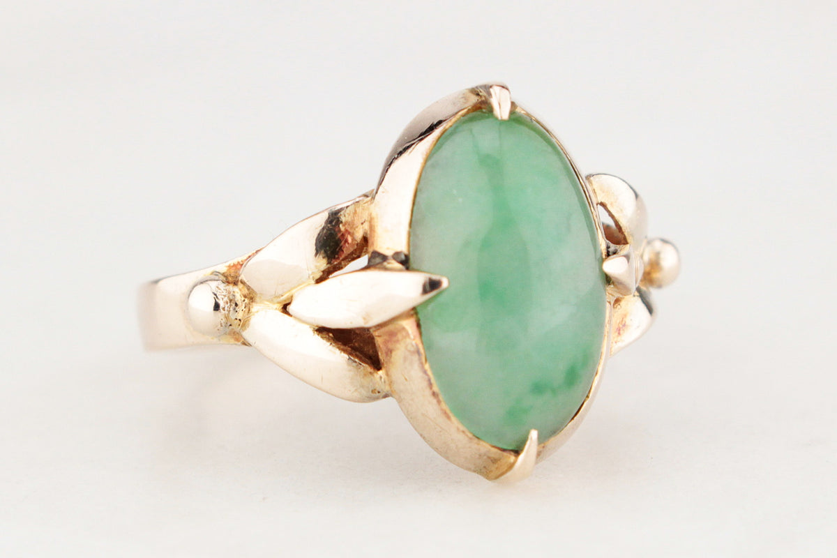 VINTAGE c1940&#39;s JADE RING 14ct GOLD