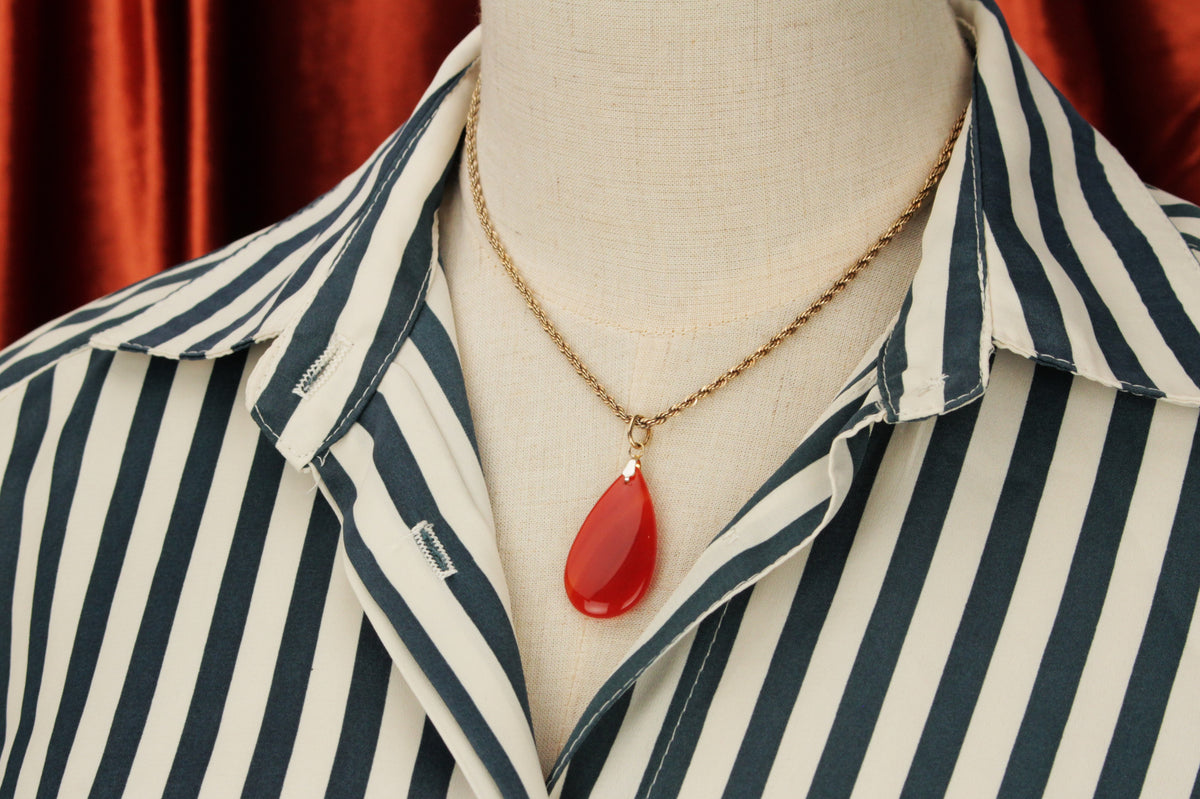 VINTAGE CARNELIAN PENDANT 9ct GOLD