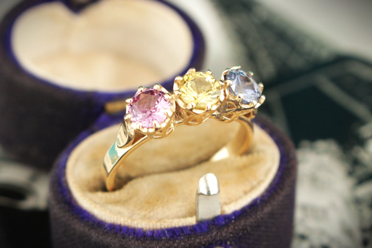 R&amp;V BESPOKE SAPPHIRE TRILOGY RING 9ct YELLOW GOLD