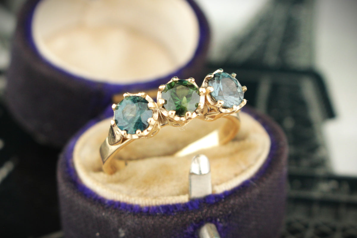 R&amp;V BESPOKE SAPPHIRE TRILOGY RING 9ct YELLOW GOLD