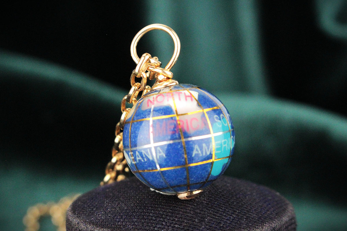 VINTAGE LAPIS LAZULI & MOTHER OF PEARL GLOBE PENDANT 9ct GOLD