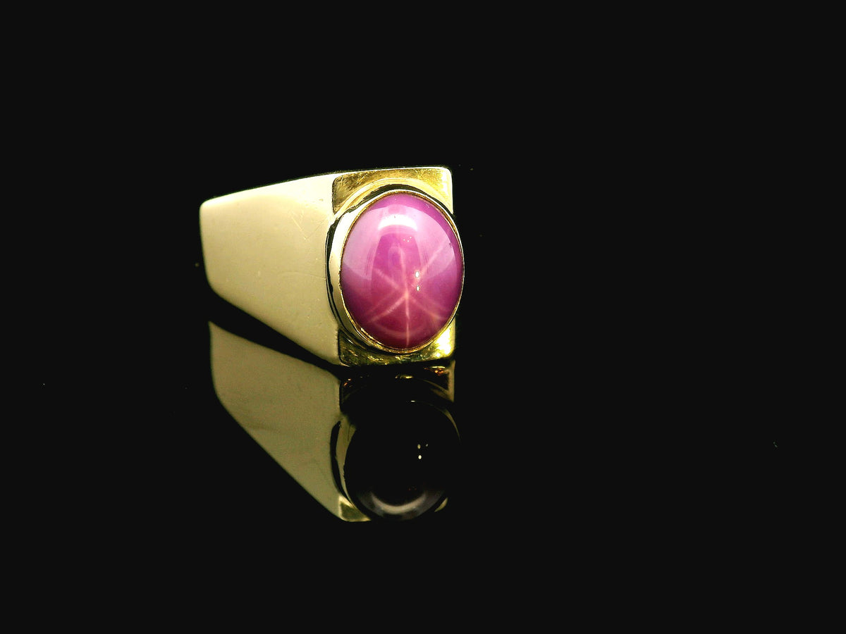 MID-CENTURY STAR RUBY RING 9ct GOLD