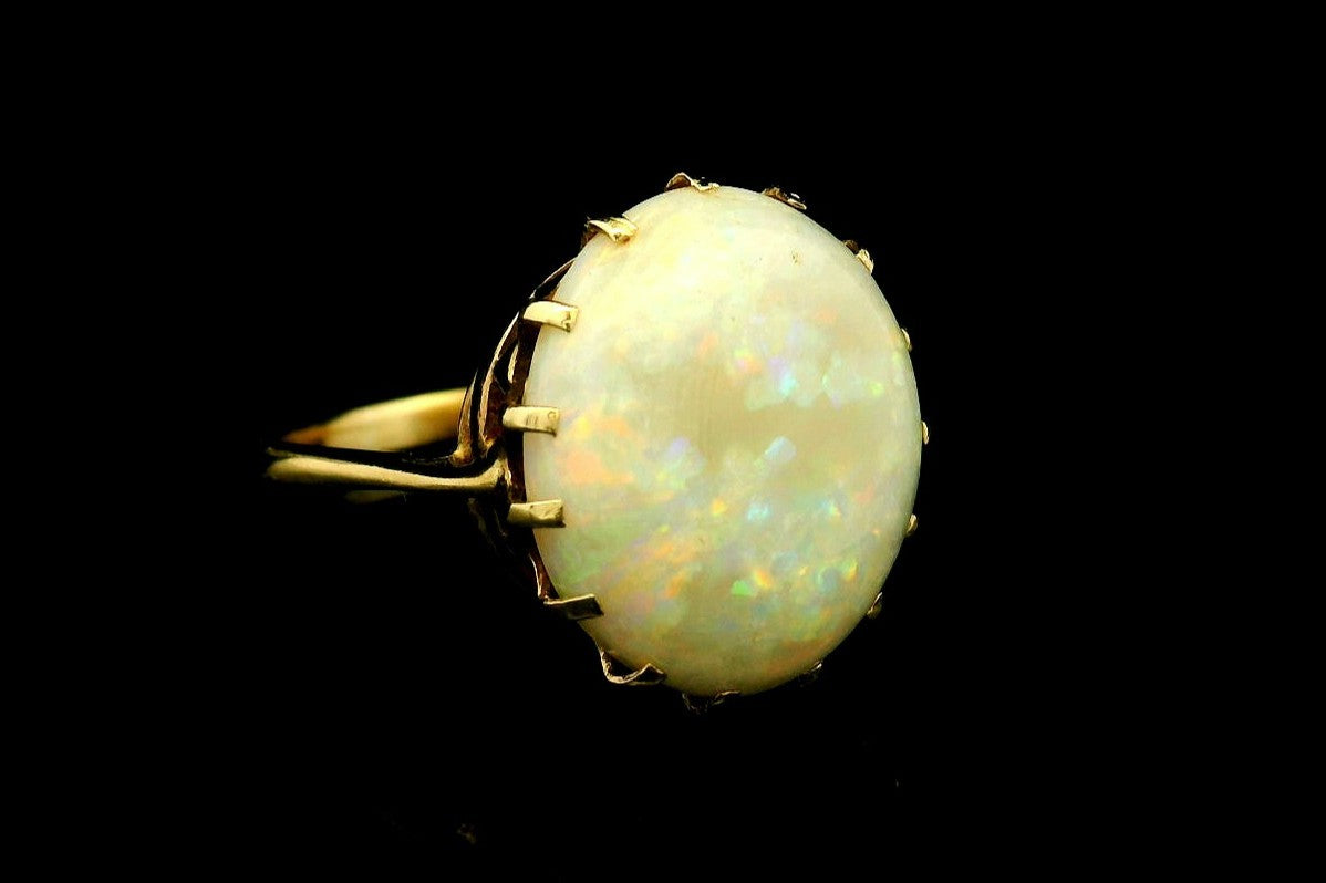 VINTAGE MID-CENTURY OPAL RING 9ct GOLD