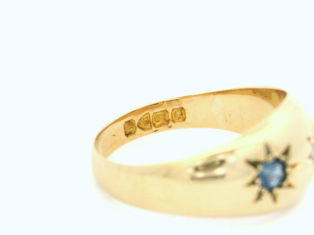 ANTIQUE EDWARDIAN 1912 STAR SET DIAMOND & SAPPHIRE RING 18ct GOLD