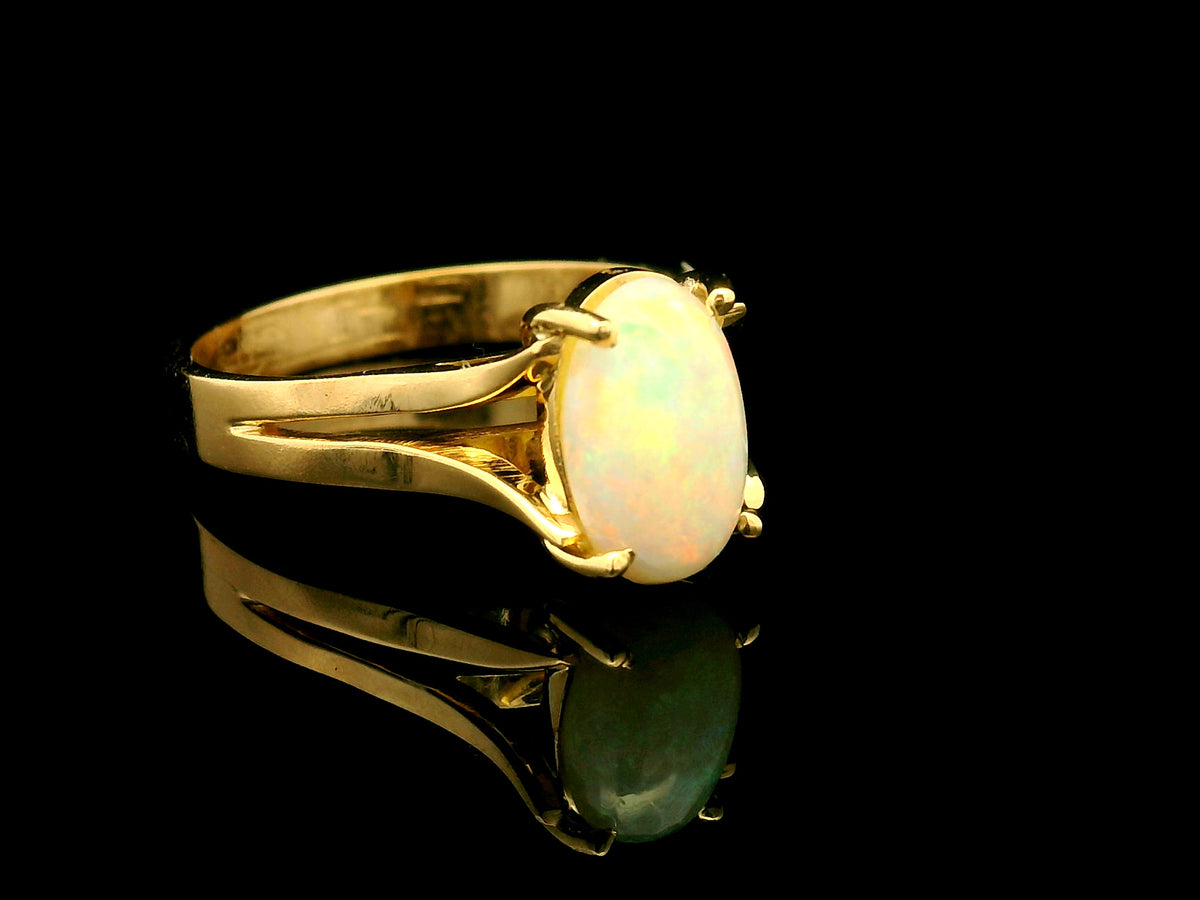VINTAGE c1970 SOLID OPAL RING 18ct GOLD
