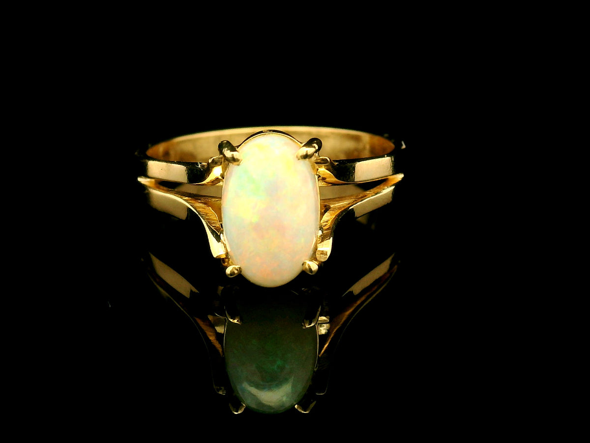 VINTAGE c1970 SOLID OPAL RING 18ct GOLD