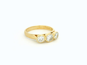 RETRO 1.22ct DIAMOND TRILOGY RING 18ct GOLD