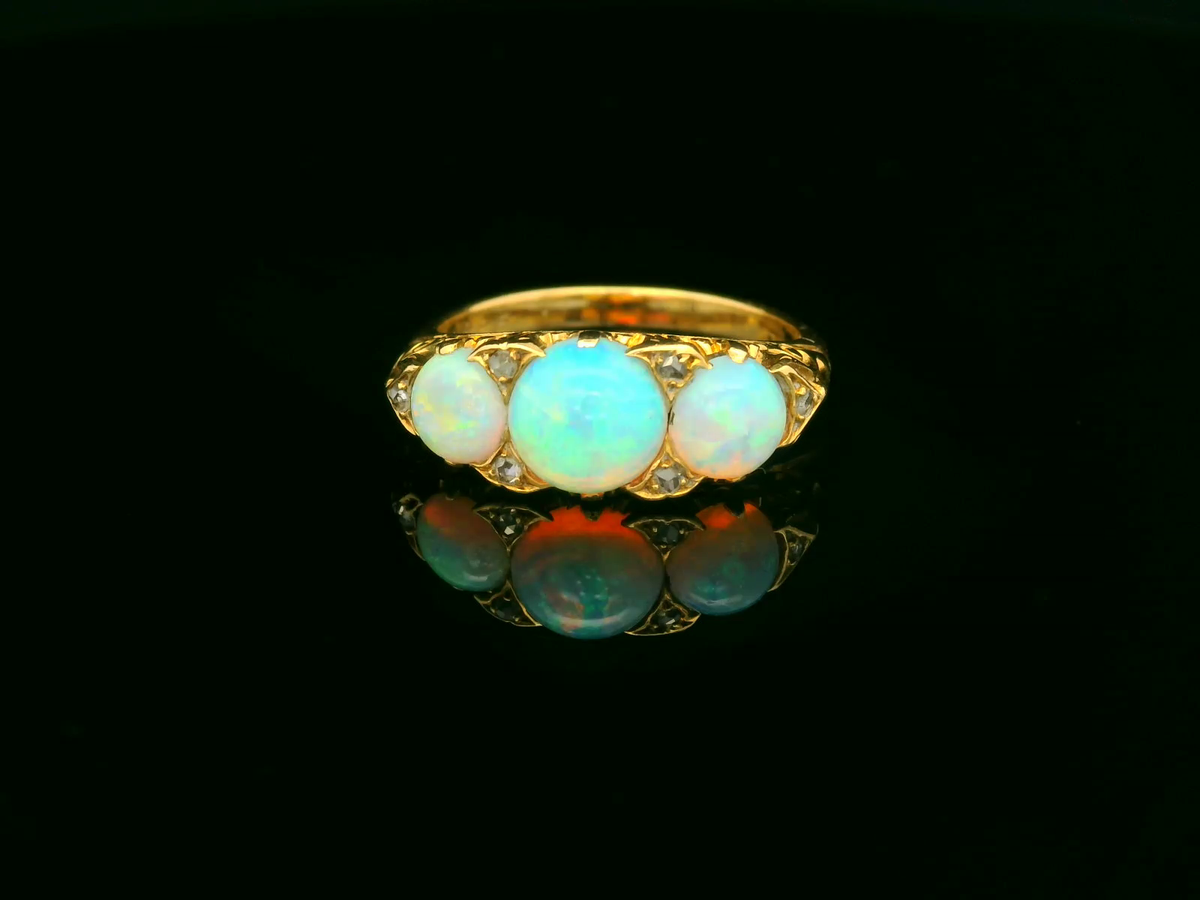 ANTIQUE EDWARDIAN OPAL &amp; DIAMOND RING 18ct GOLD