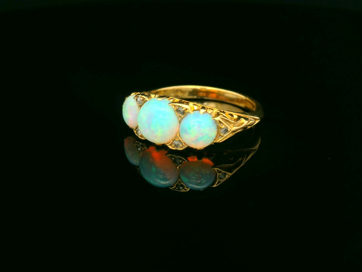 ANTIQUE EDWARDIAN OPAL &amp; DIAMOND RING 18ct GOLD
