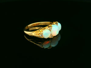 ANTIQUE EDWARDIAN OPAL & DIAMOND RING 18ct GOLD