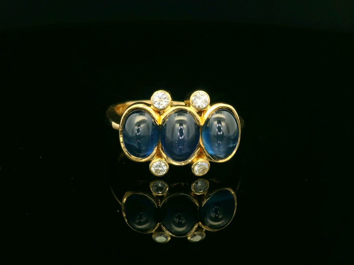 VINTAGE MID CENTURY CABOCHON SAPPHIRE & DIAMOND RING 18ct GOLD