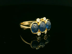 VINTAGE MID CENTURY CABOCHON SAPPHIRE & DIAMOND RING 18ct GOLD