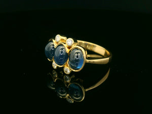 VINTAGE MID CENTURY CABOCHON SAPPHIRE & DIAMOND RING 18ct GOLD