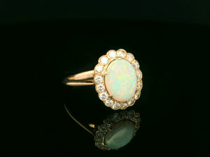 VINTAGE SOLID OPAL & DIAMOND HALO RING 18ct GOLD