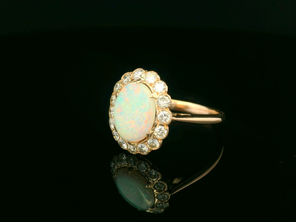 VINTAGE SOLID OPAL &amp; DIAMOND HALO RING 18ct GOLD