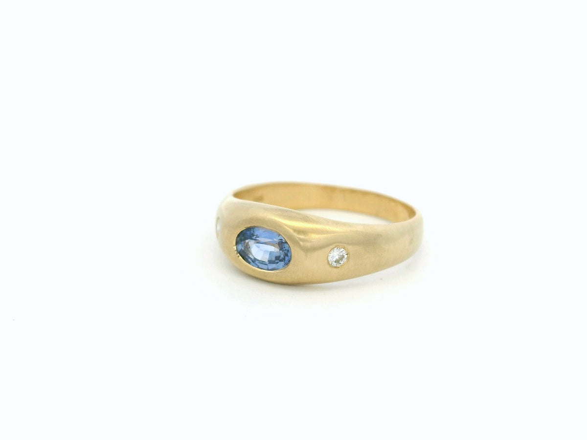 R&amp;V CUSTOM SAPPHIRE &amp; DIAMOND RING 9ct GOLD