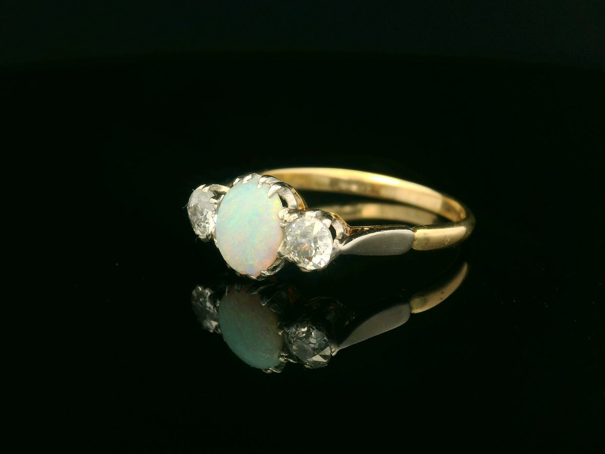 ANTIQUE SOLID OPAL &amp; DIAMOND TRILOGY 18ct GOLD &amp; PLATINUM