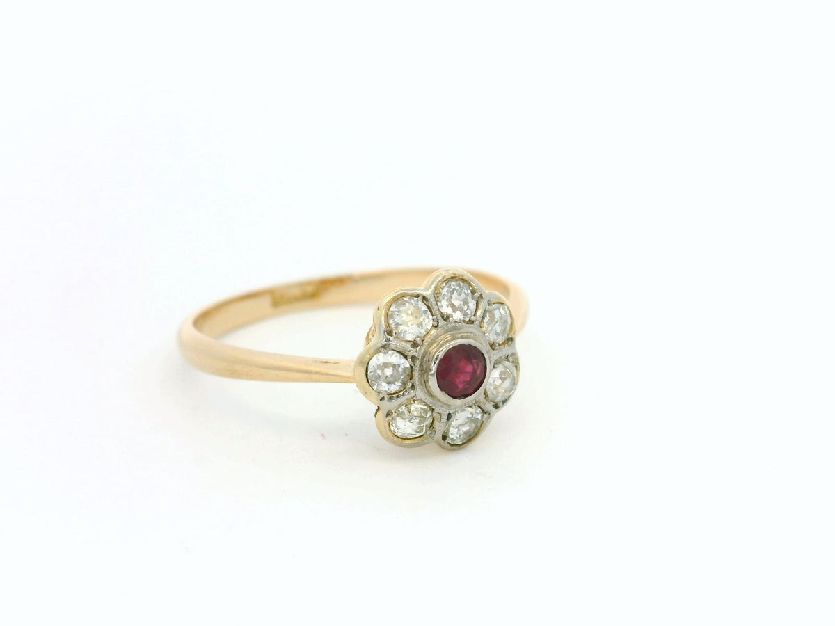 ANTIQUE RUBY &amp; DIAMOND DAISY RING 18ct GOLD