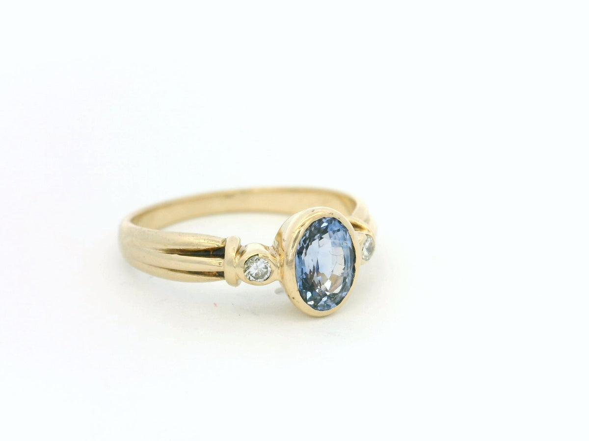 VINTAGE CEYLON SAPPHIRE &amp; DIAMOND RING 9ct GOLD