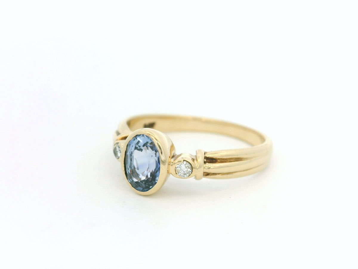 VINTAGE CEYLON SAPPHIRE &amp; DIAMOND RING 9ct GOLD