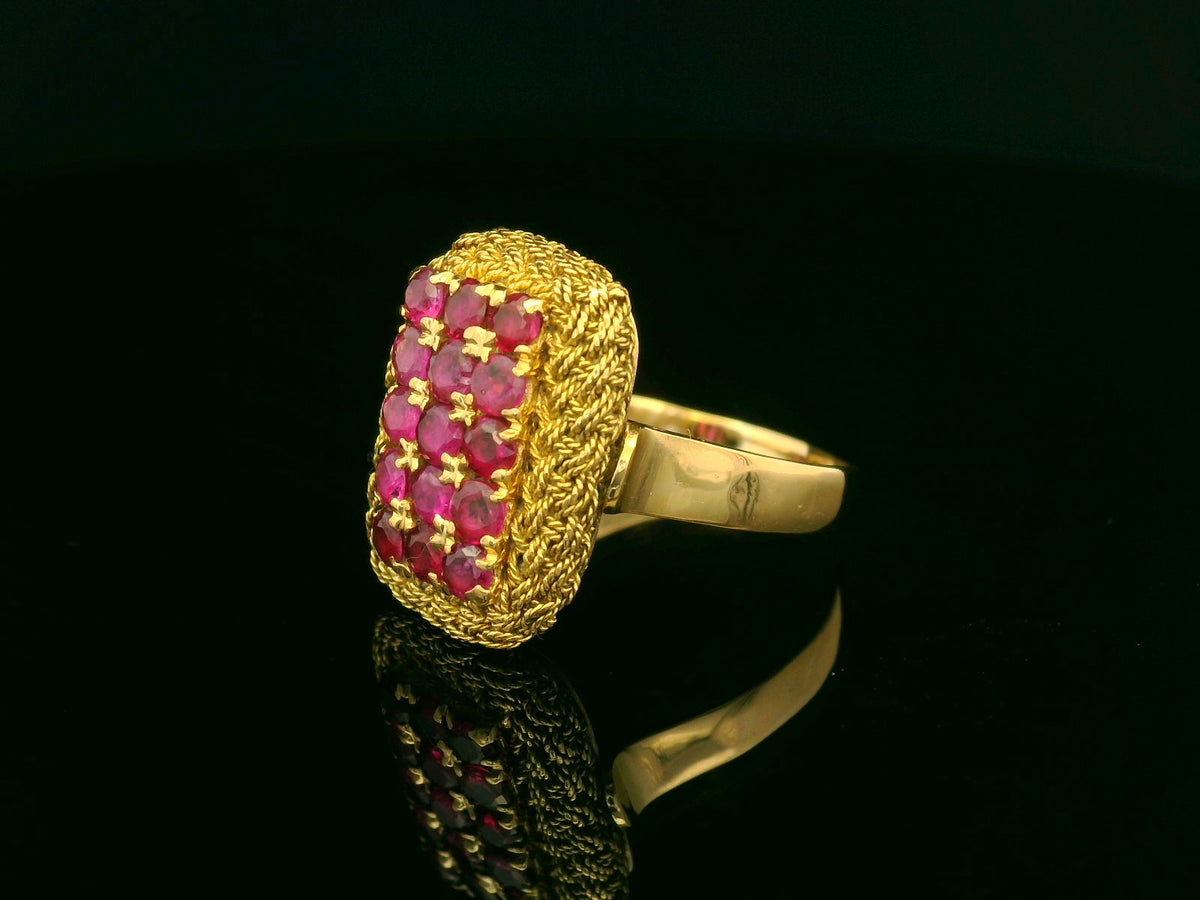 MID-CENTURY RUBY RING 18ct YELLOW GOLD