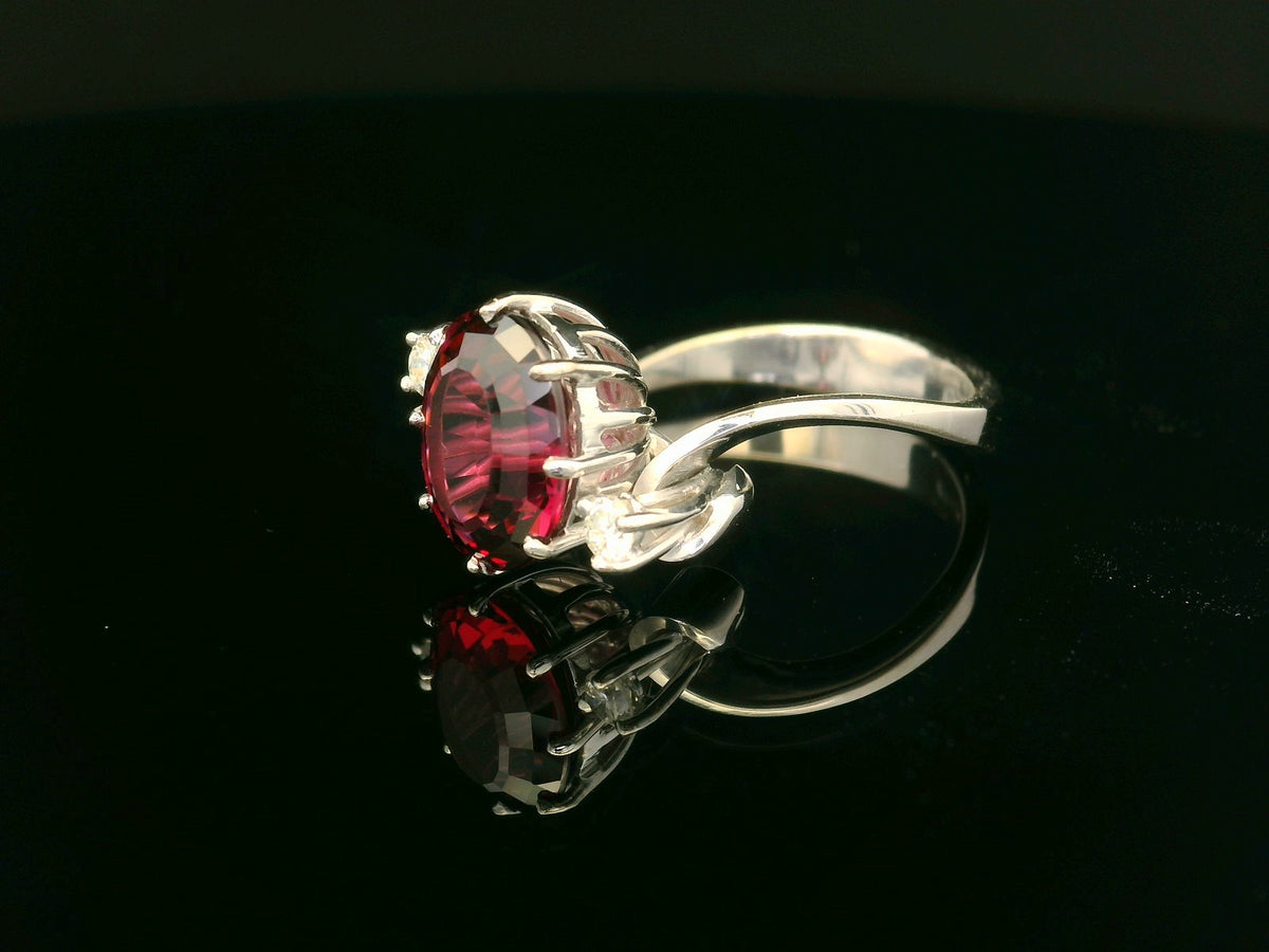 VINTAGE c1940 RHODOLITE GARNET &amp; DIAMOND RING 18ct GOLD