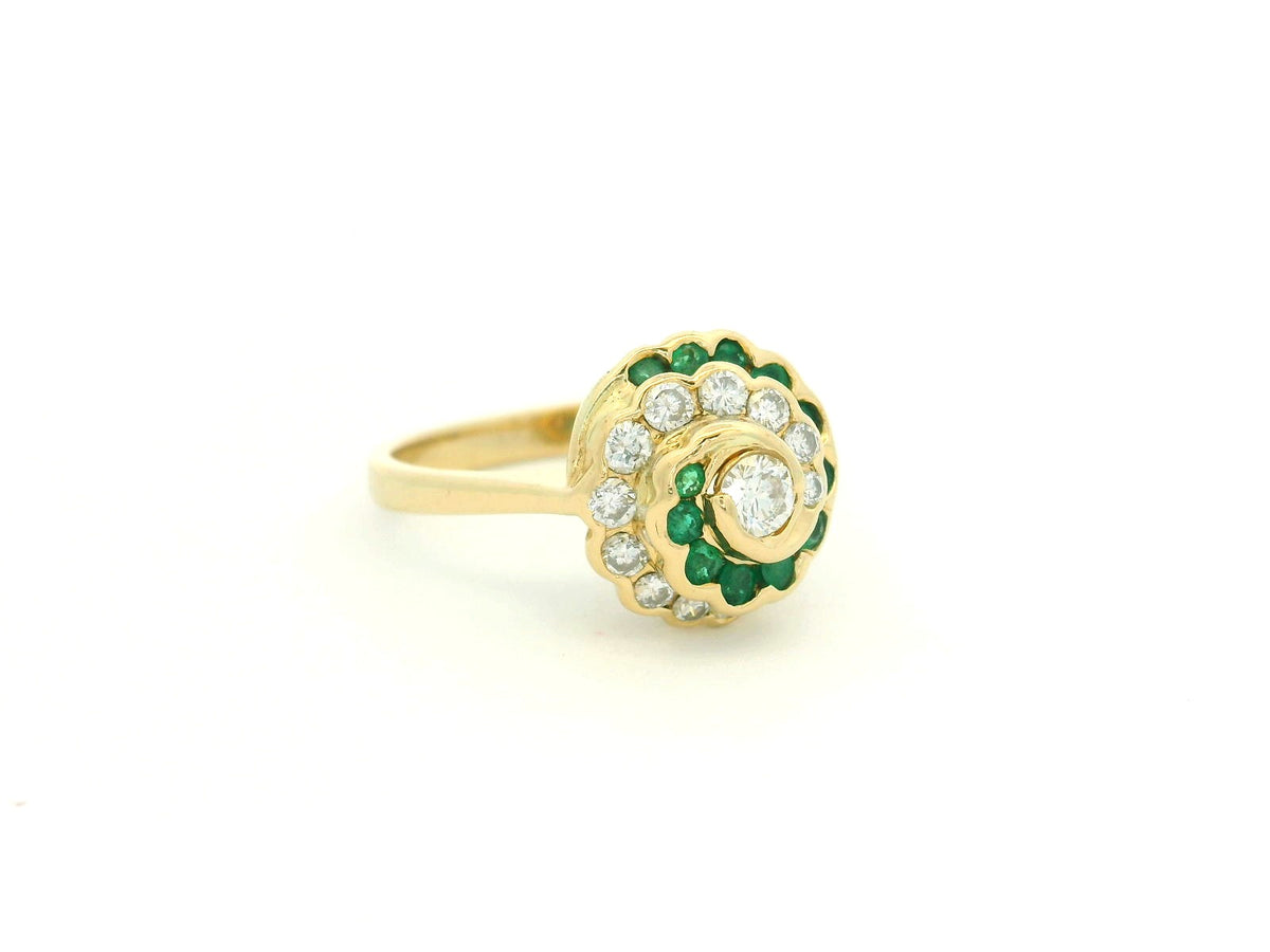 VINTAGE EMERALD &amp; DIAMOND RING 18ct GOLD