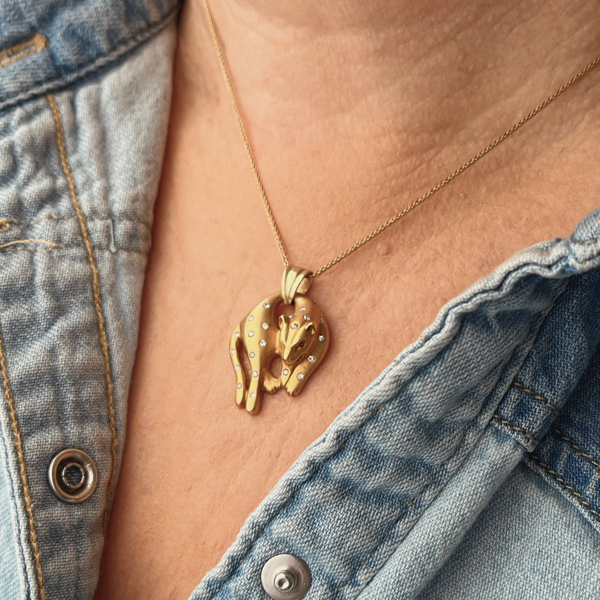 VINTAGE c1940 DIAMOND &amp; RUBY LEOPARD PENDANT 18ct GOLD