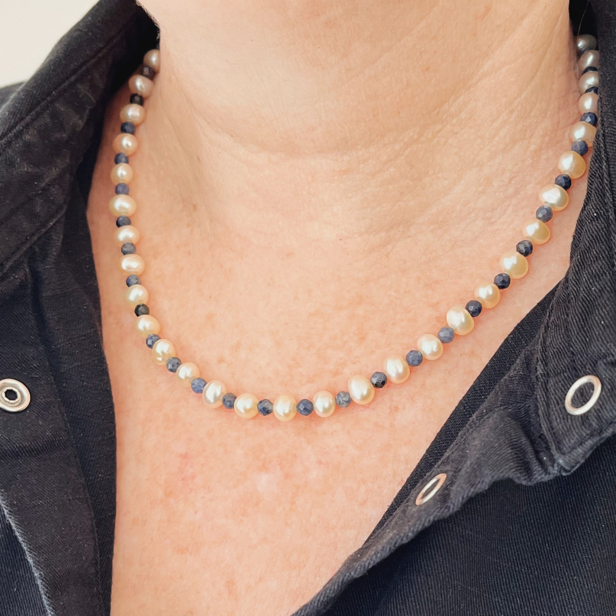 BESPOKE PEARL &amp; SAPPHIRE NECKLACE 9ct GOLD CLASP