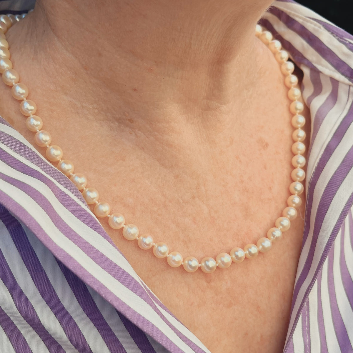 VINTAGE PEARL SINGLE STRAND NECKLACE WITH DIAMOND CLASP 14ct GOLD