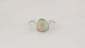 VINTAGE SOLID OPAL & DIAMOND RING 14ct WHITE GOLD