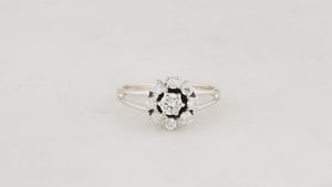 VINTAGE .53ct DIAMOND DAISY RING 14ct GOLD
