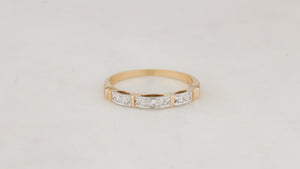 ANTIQUE c1920 ART DECO DIAMOND BAND IN 18ct GOLD