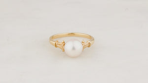 VINTAGE AKOYA PEARL RING BY MIKIMOTO 18ct GOLD