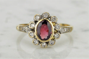 ANTIQUE EDWARDIAN RUBY & DIAMOND CLUSTER RING ON 18ct YELLOW GOLD & PLATINUM