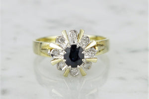 VINTAGE ESTATE SAPPHIRE & DIAMOND HALO RING ON 14ct YELLOW & WHITE GOLD