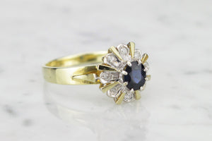 VINTAGE ESTATE SAPPHIRE & DIAMOND HALO RING ON 14ct YELLOW & WHITE GOLD