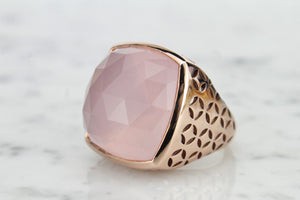 RETRO ESTATE ROSE QUARTZ RING ON 9CT ROSE GOLD