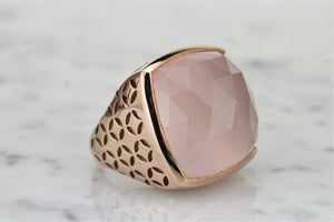 RETRO ESTATE ROSE QUARTZ RING ON 9CT ROSE GOLD